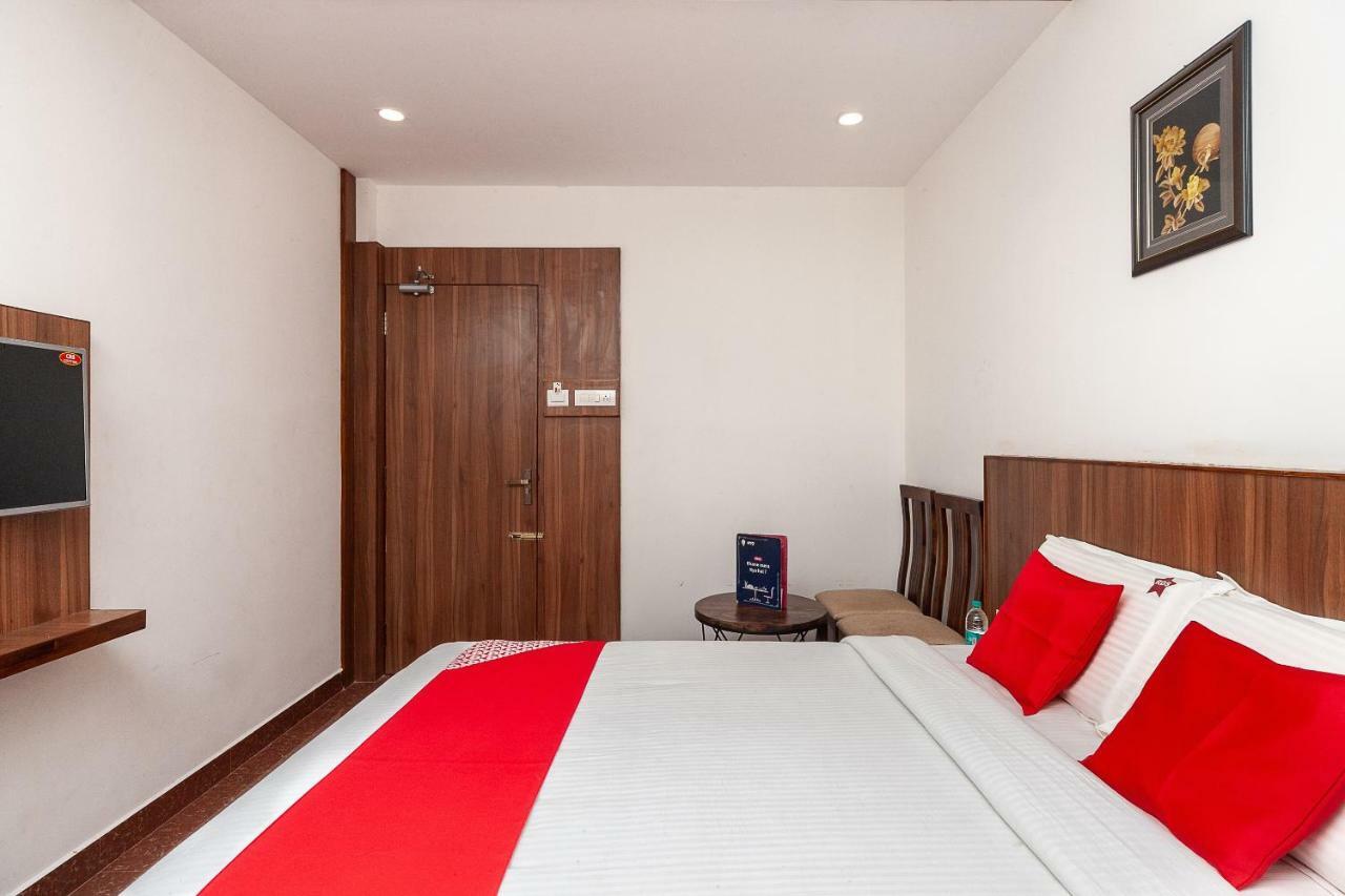 Oyo 29859 Rds Guest House Ambur エクステリア 写真